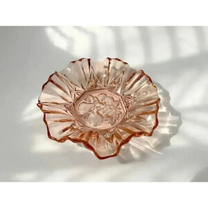 Vintage Indiana Intaglia Peach Ruffled Edge Bowl